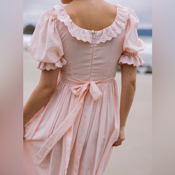 Kara Thoms Audrey Dress with short sleeves in faded pink! Size M! NWT! - Picture 6 of 6